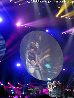 Richie Sambora on stage - Cleveland, OH - March 31st, 2003