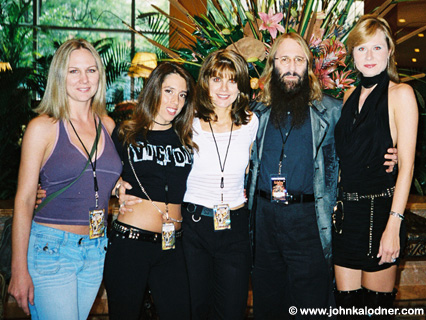 Cindy Rossi, Angela Paul, Lynn Mays, JDK & Rochelle Fitch (on their way to Ozzfest) - Camden, NJ - August 2004